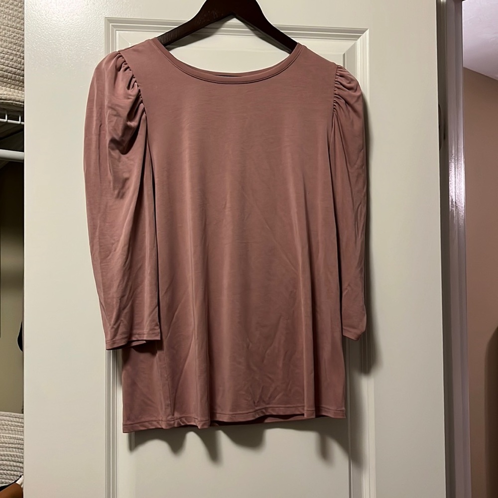 Vera Wang mauve top